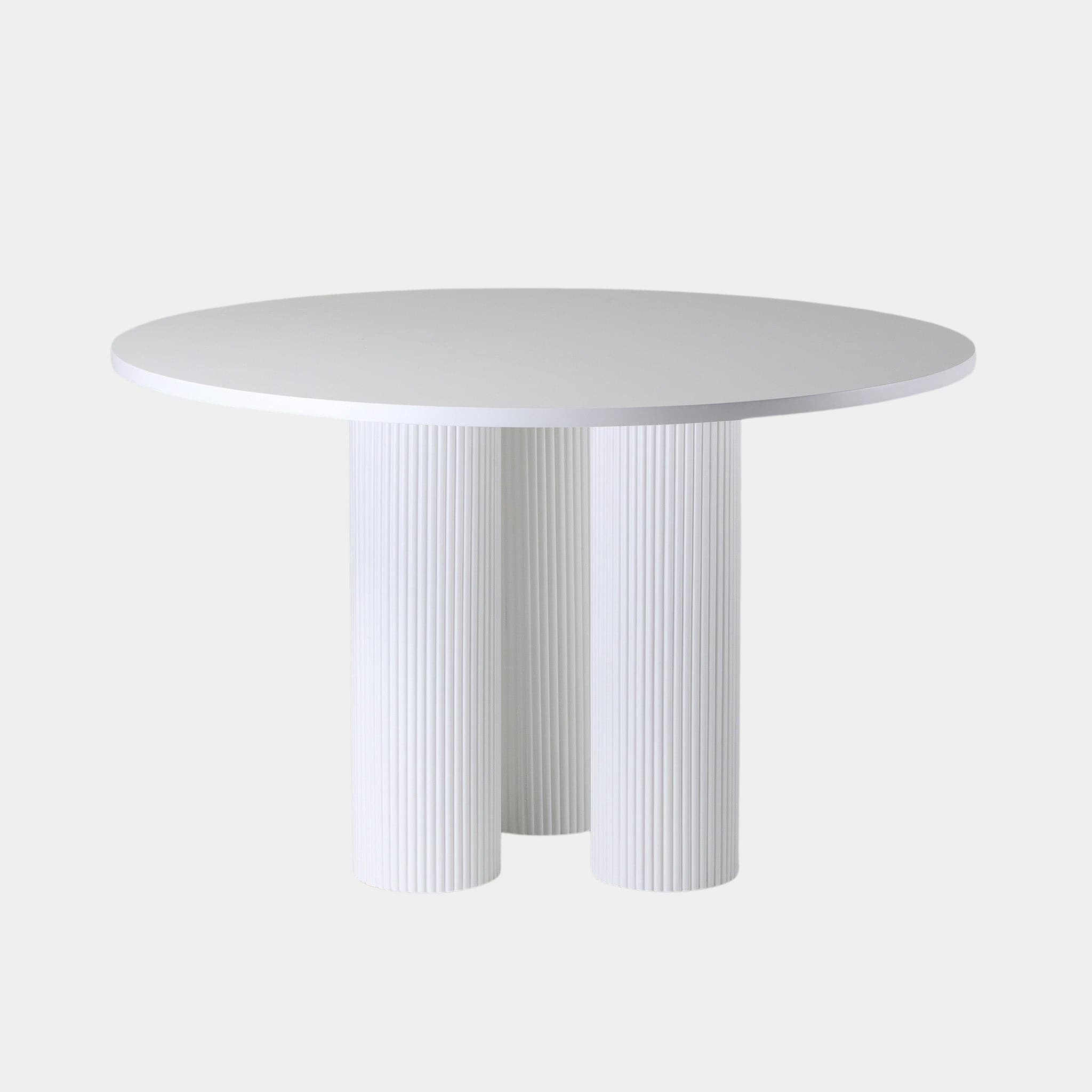 3 leg circle dining table