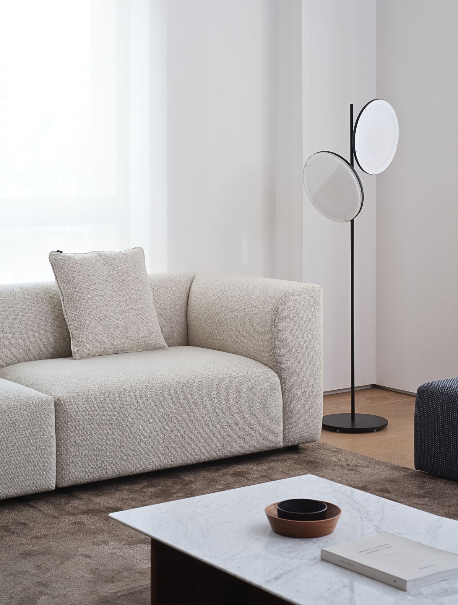 Lux Sofa - The Feelter