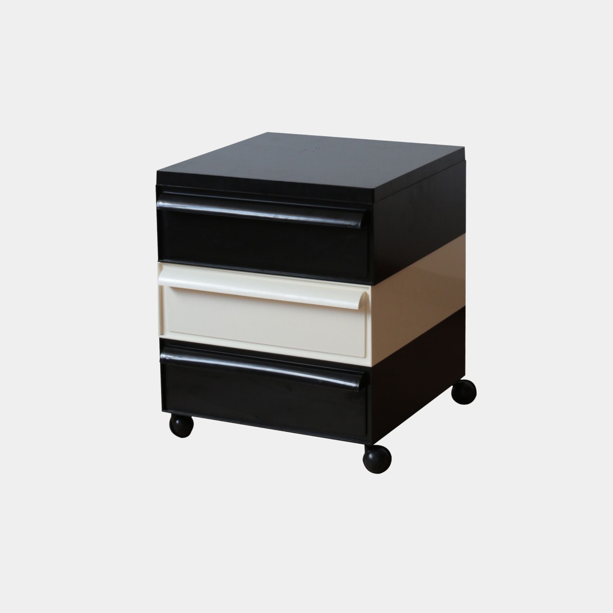 Simon Stackable Storage System