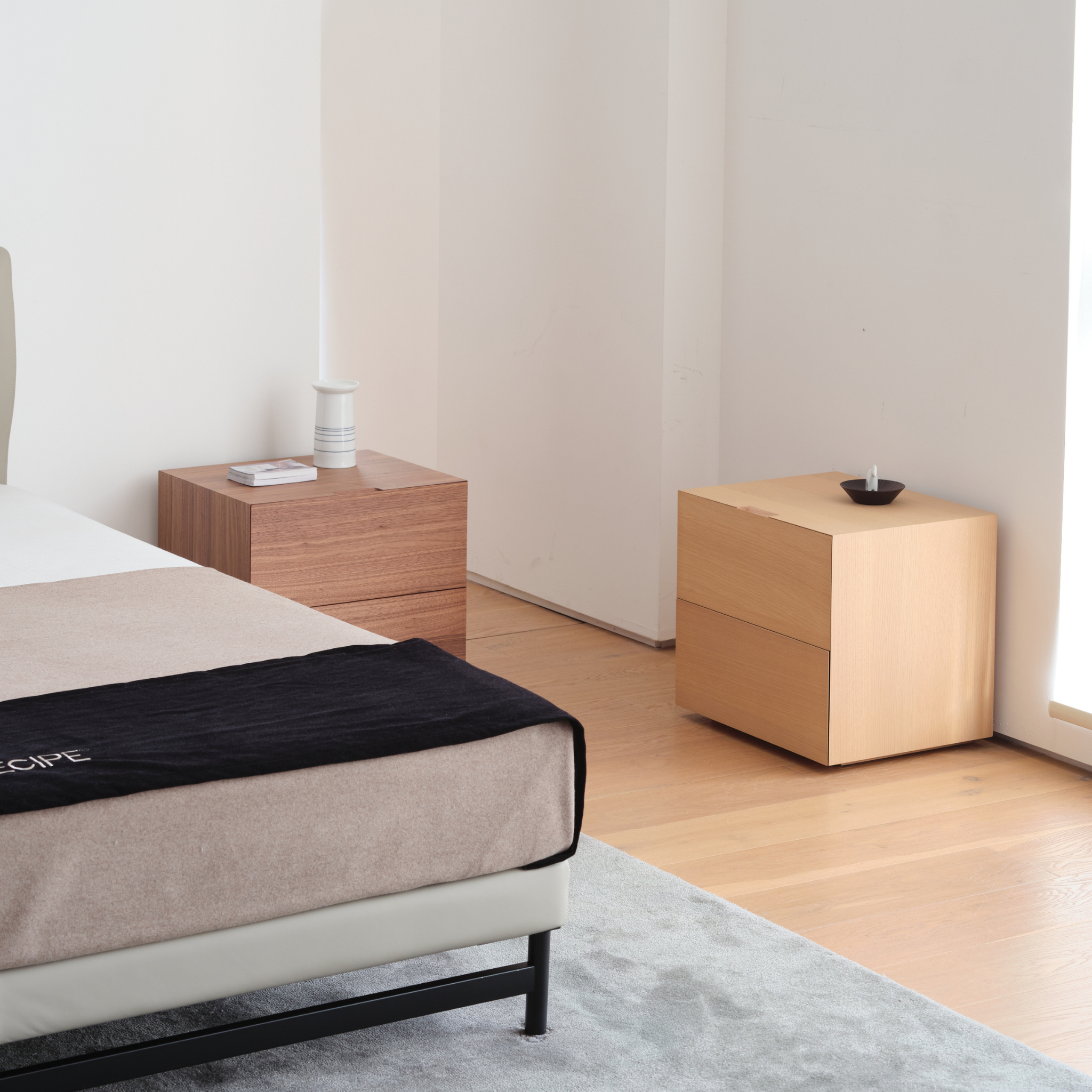 Vem Min Bedside Table - The Feelter