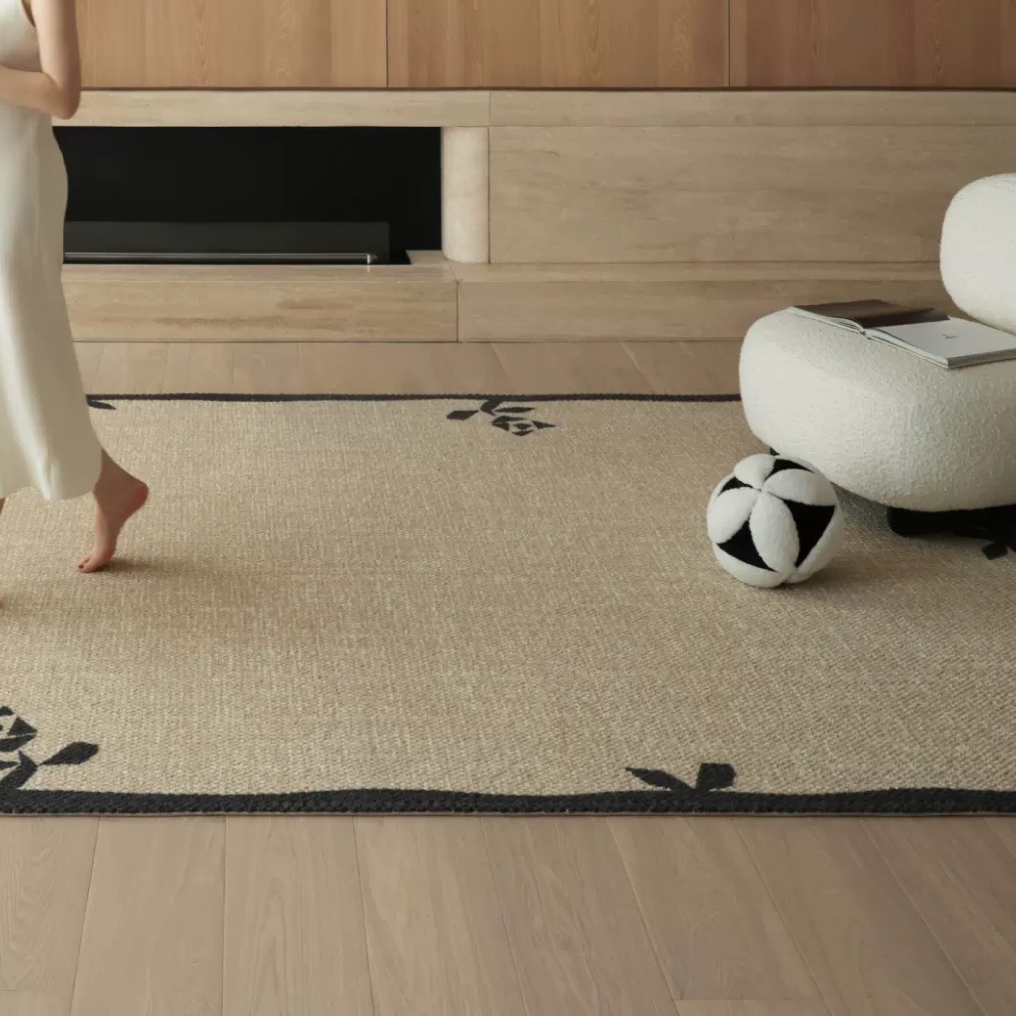 Rose Border Wool Rug