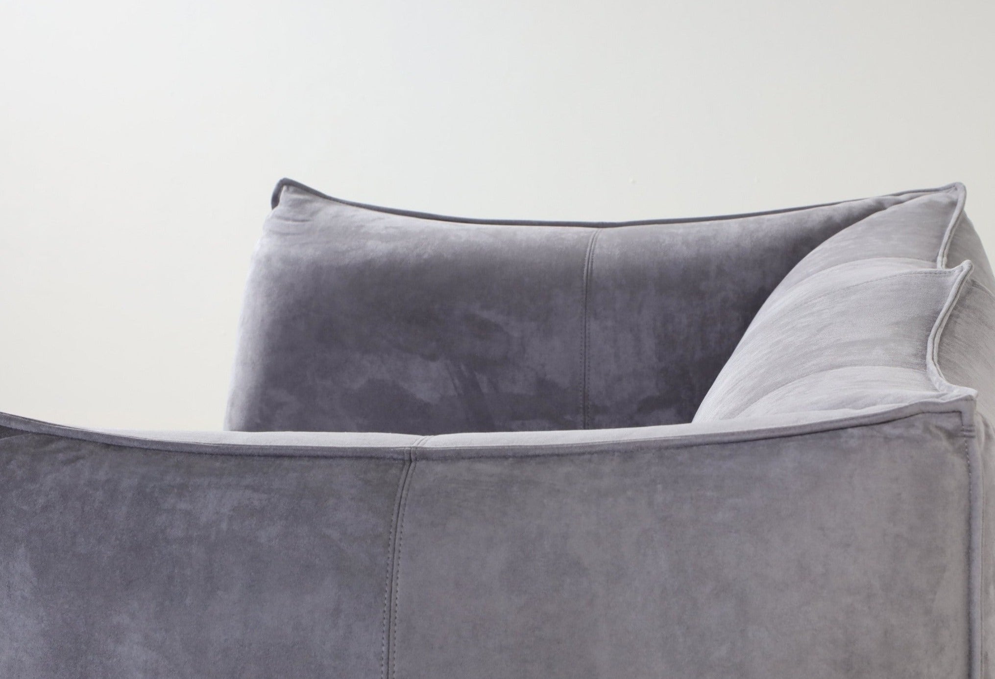 Le Bambole Sofa | Mario Bellini Replica - The Feelter