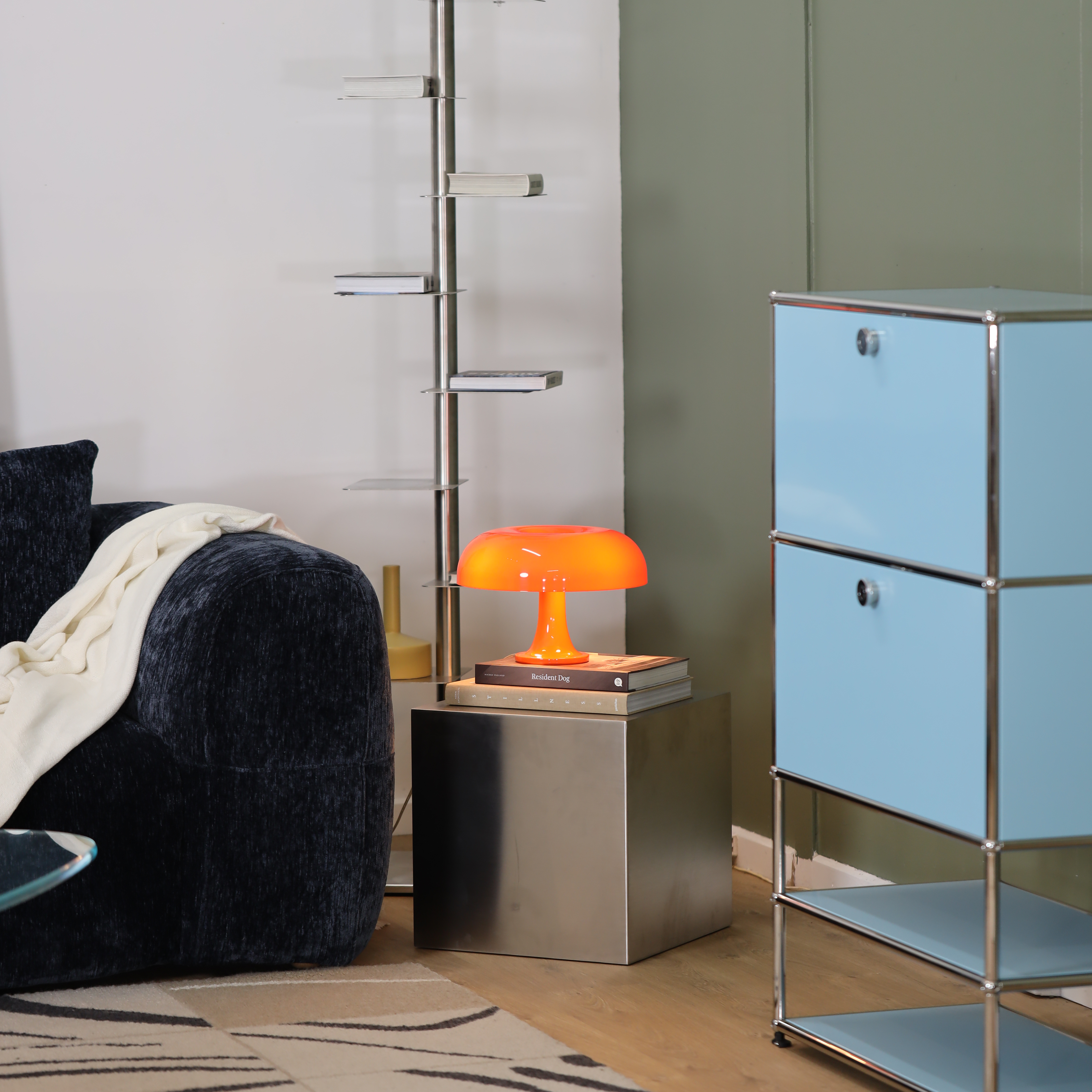 Bulb Sofa - The Feelter