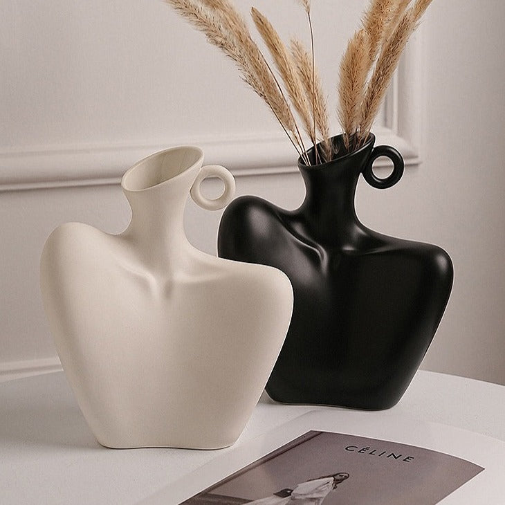 Ceramic Vase | Glossy Black Collarbones