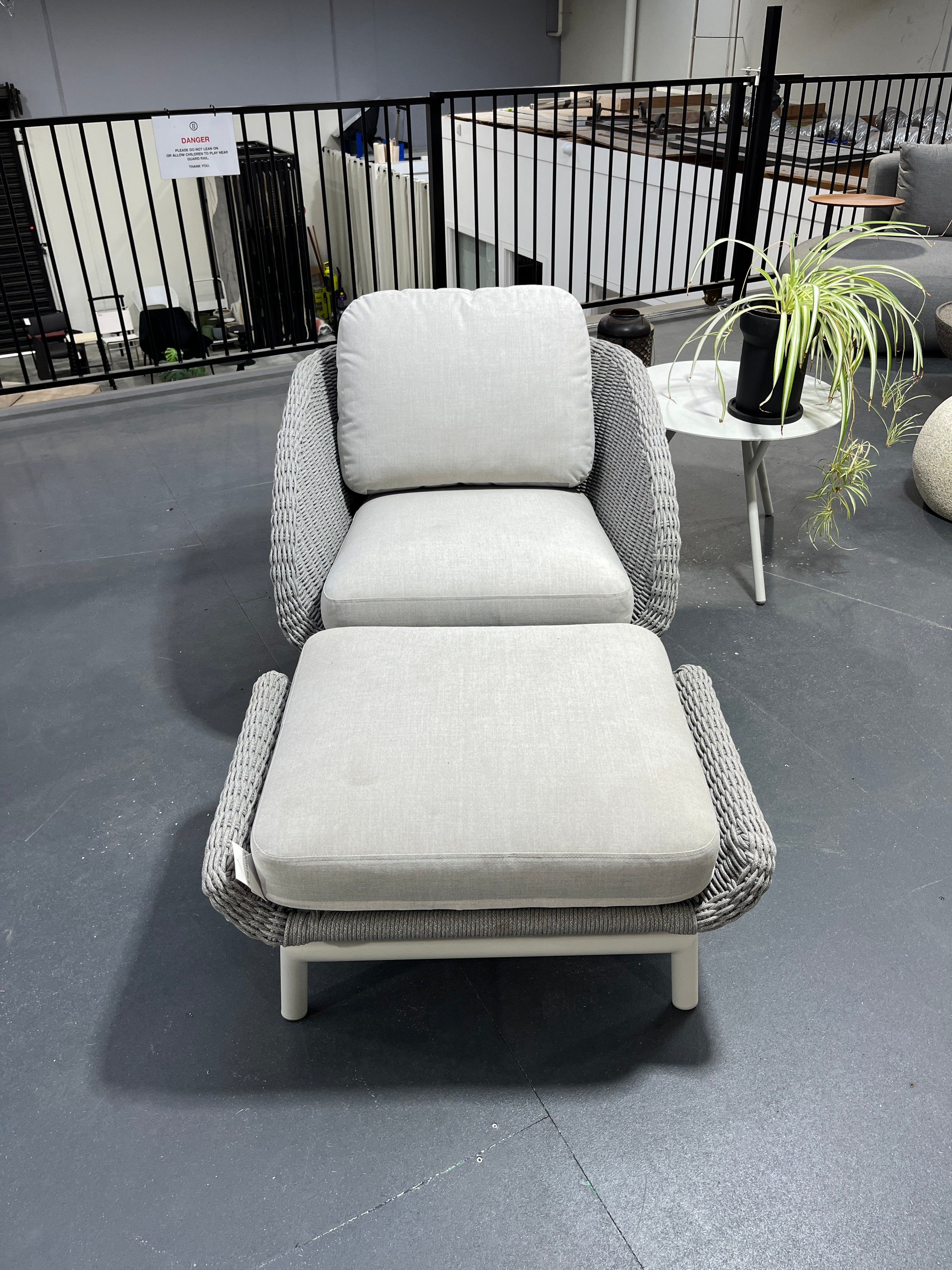 Scoop Series | Outdoor Lounge Set | Clearance