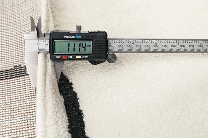 Serpentine Rug - White