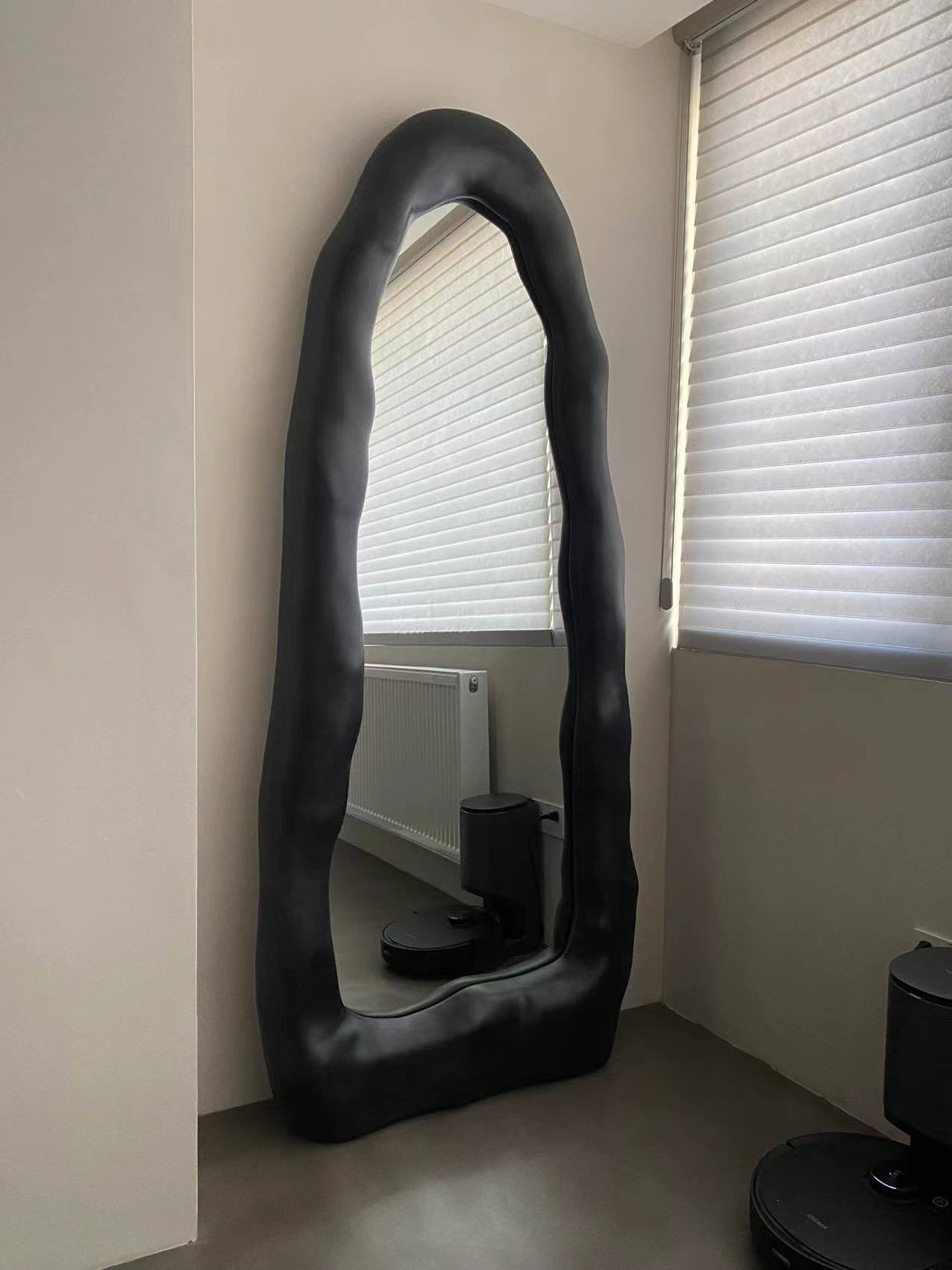 kar Knead Mirror 捏泥镜穿衣全身镜陈列道具诧寂风玻璃钢买手店 - The Feelter