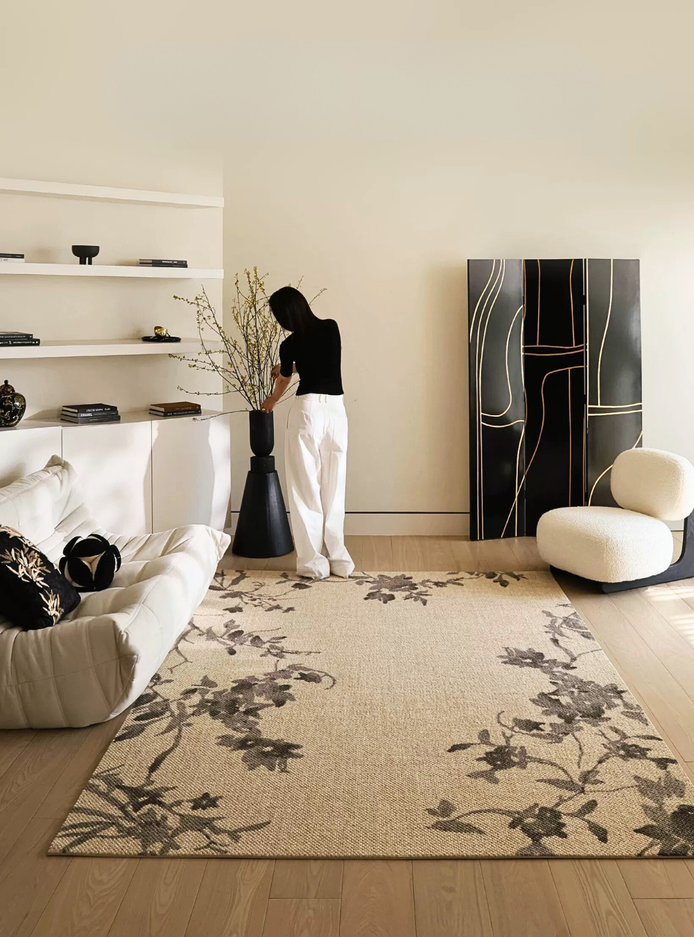 The Feelter Shadow Floral Wool Rug