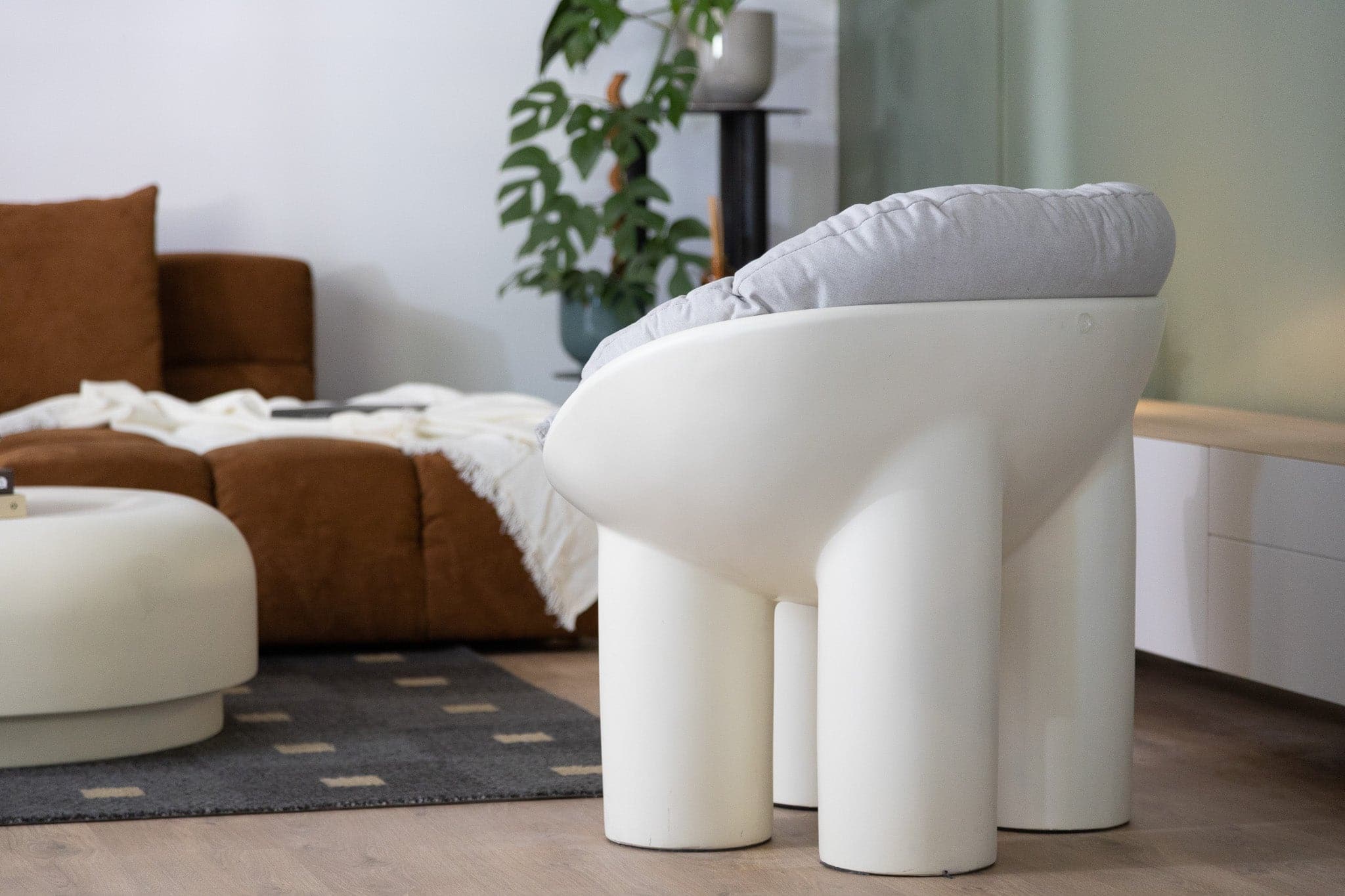 roly poly fibreglass armchair replica 