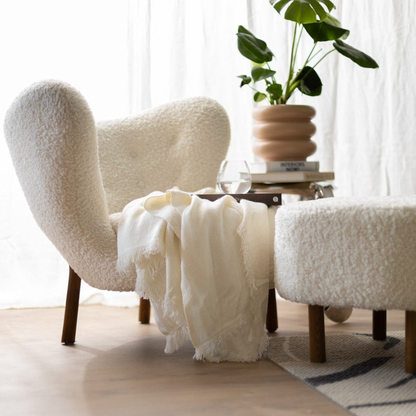Petite Agnes Armchair - Short Hair