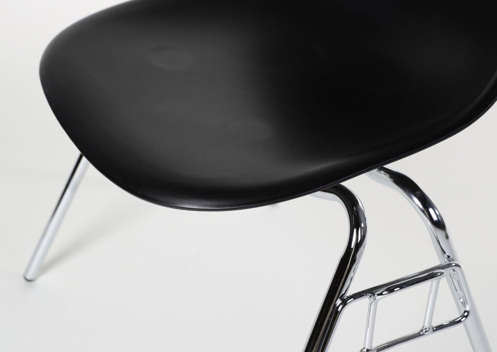 DSS Stacking Chair | Charles and Ray Eames Replica