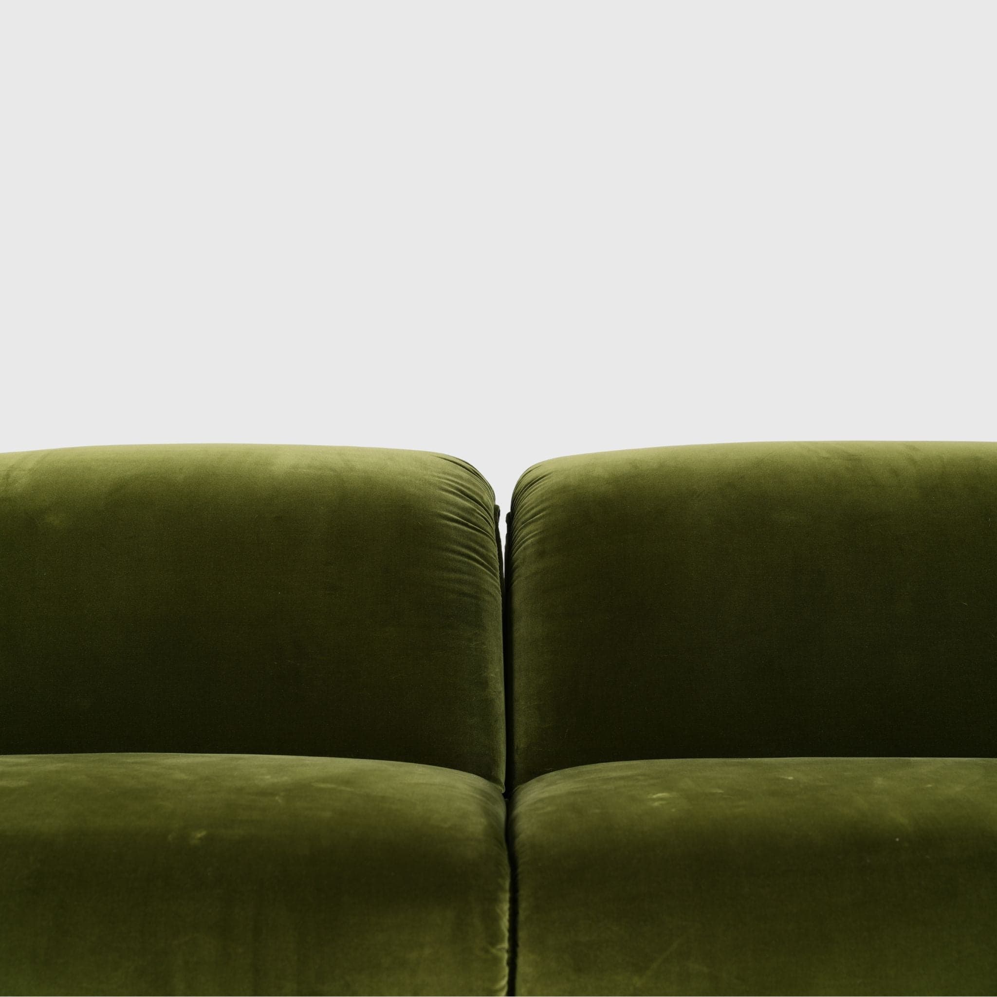 Icon Sofa replica - plush sofa by Michele Menescardi for Natuzzi Italia. 