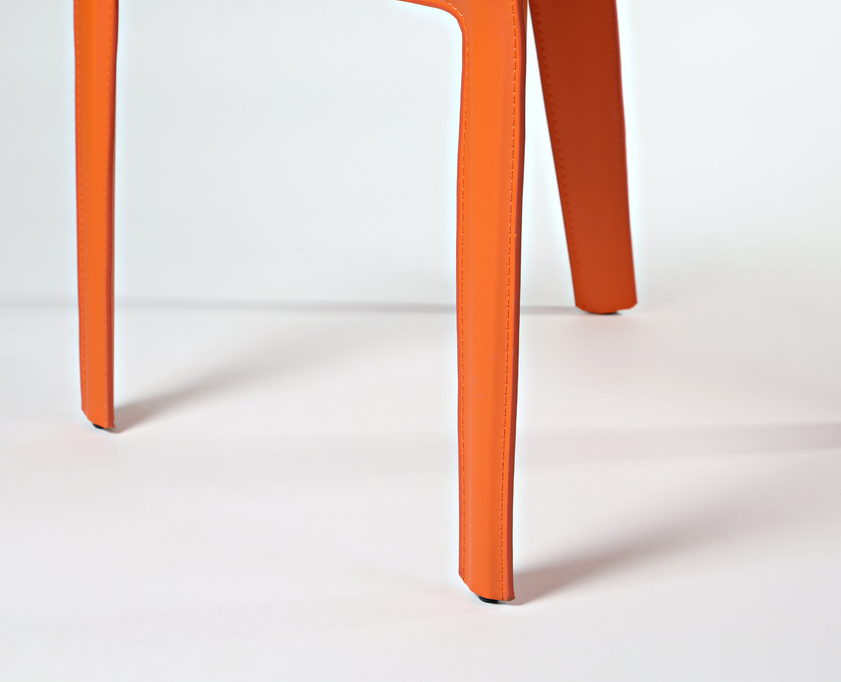 Embrace Dining Chair - The Feelter