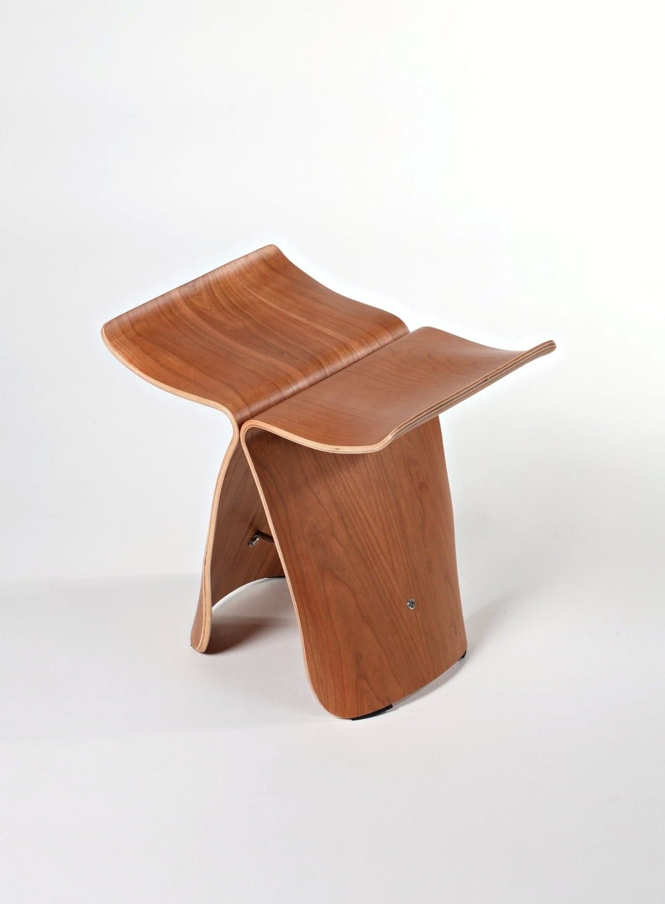 Winged Plywood Side Table - The Feelter
