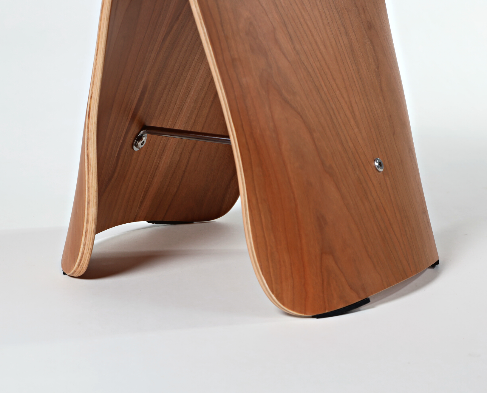 Winged Plywood Side Table - The Feelter
