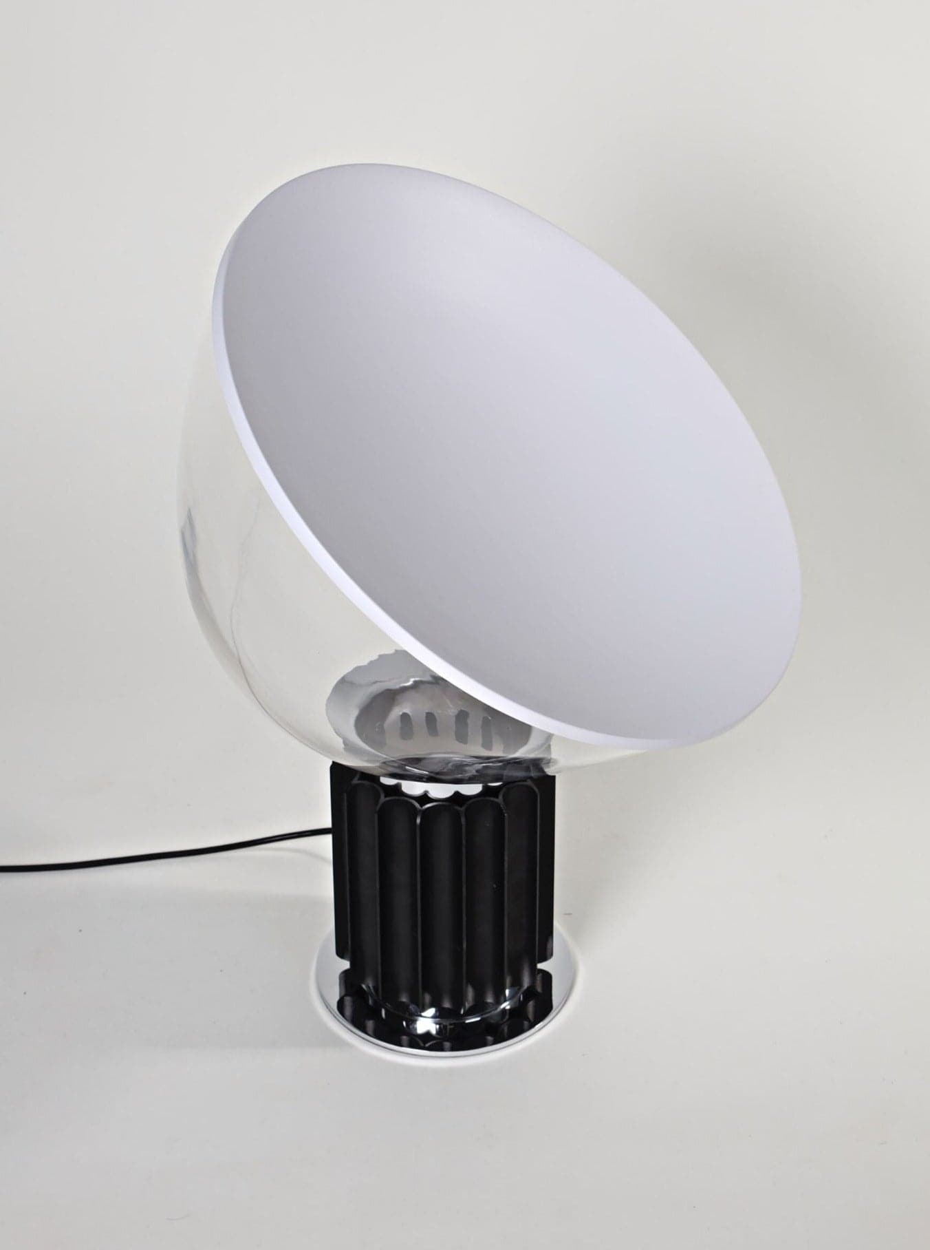 Taccia Table Lamp | Achille and Pier Giacomo Castiglioni Replica - The Feelter