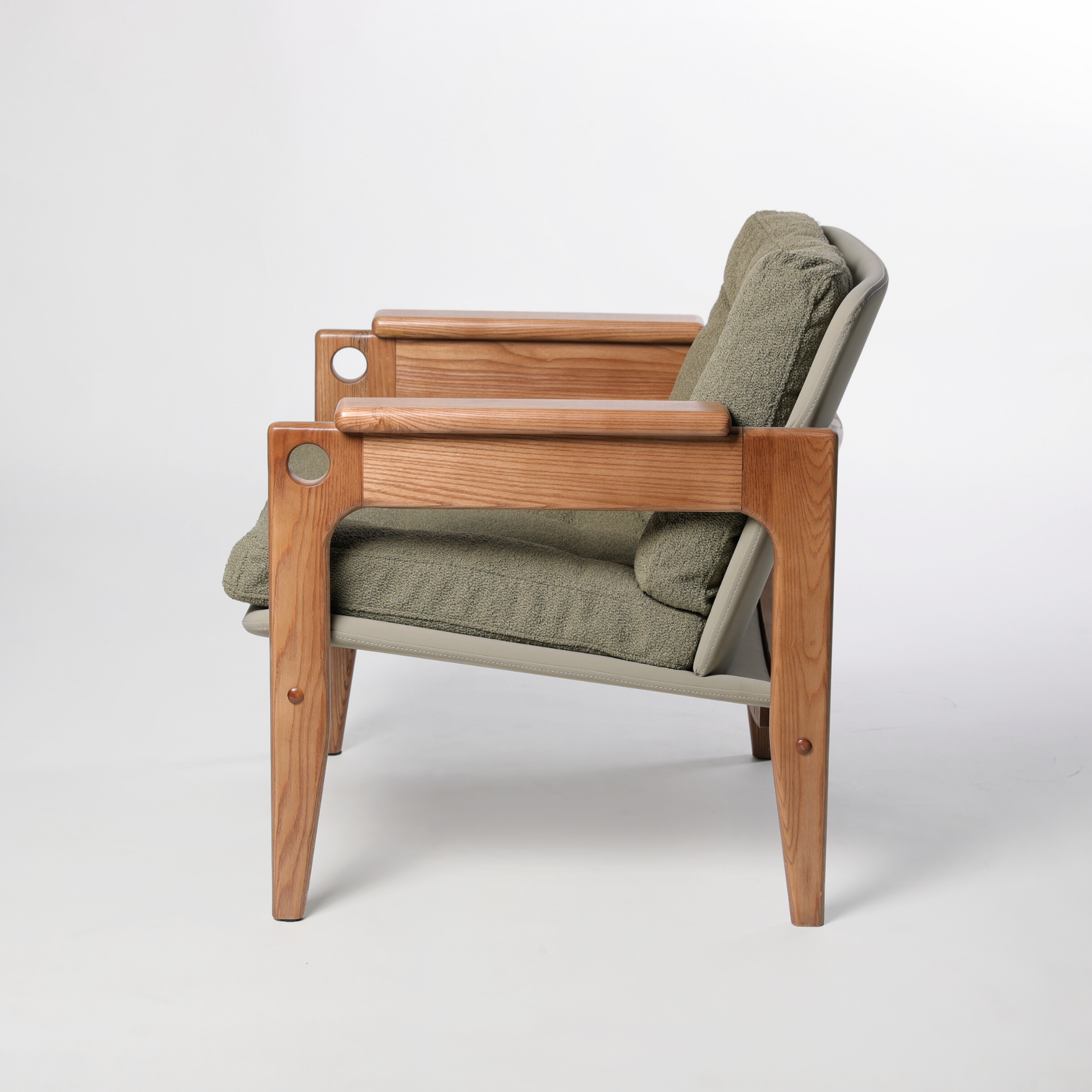 Replica Renata Lounge Chair