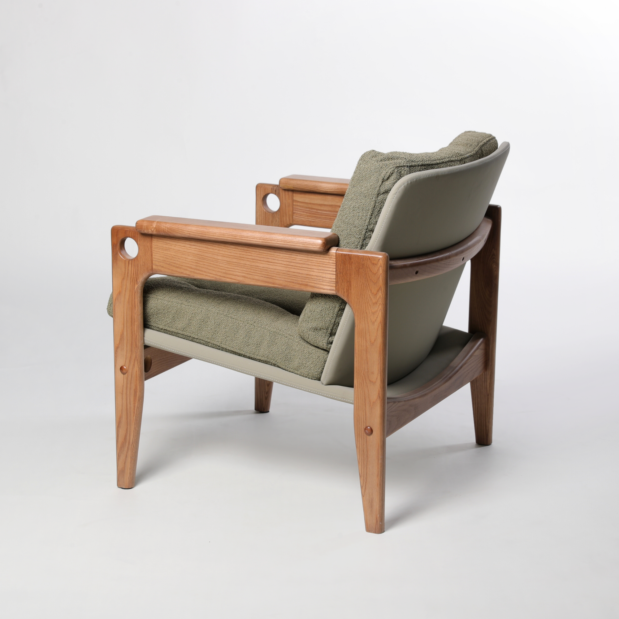 Replica Renata Lounge Chair