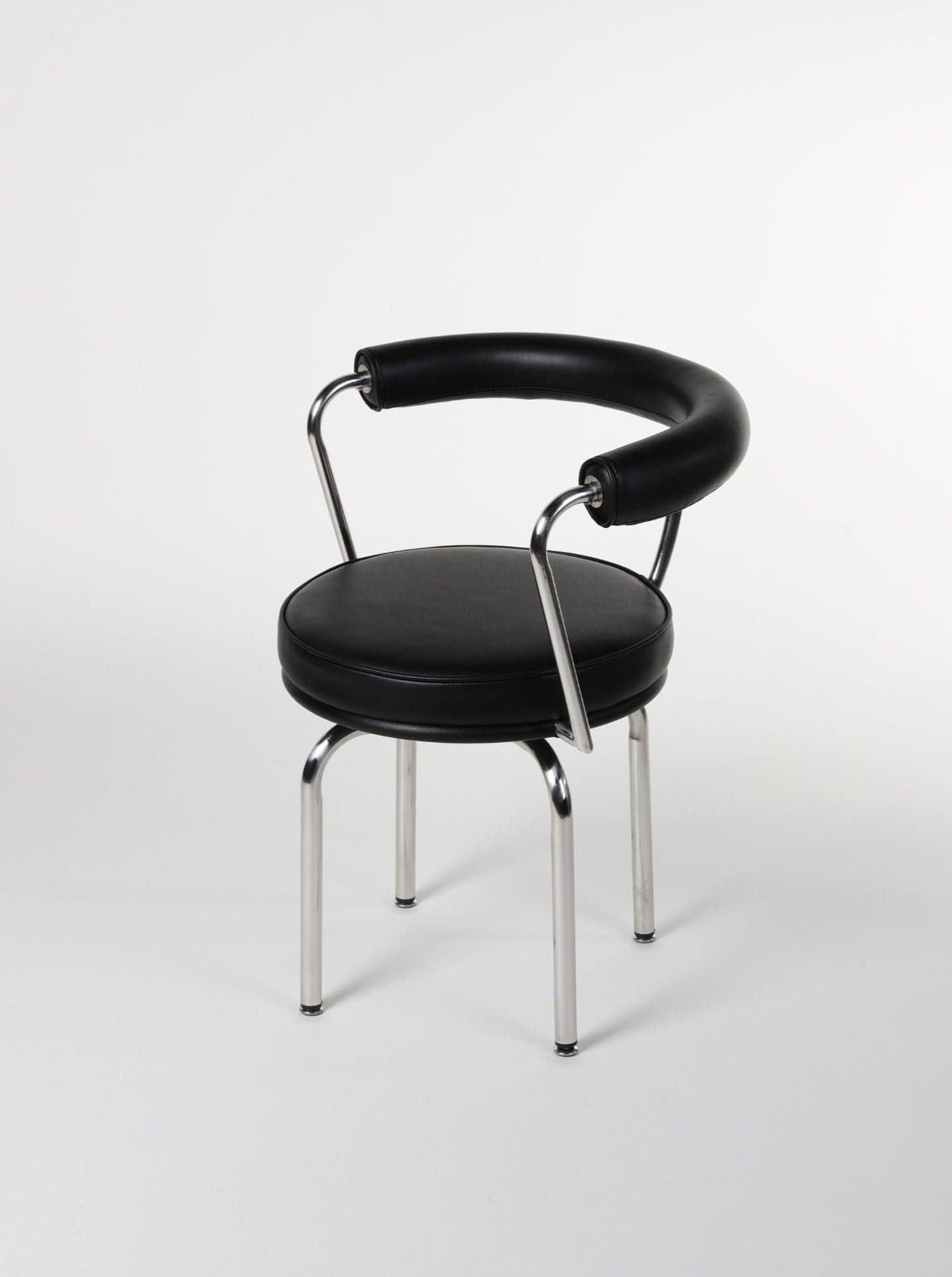 LC7 Swivel Chair | Charlotte Perriand Replica