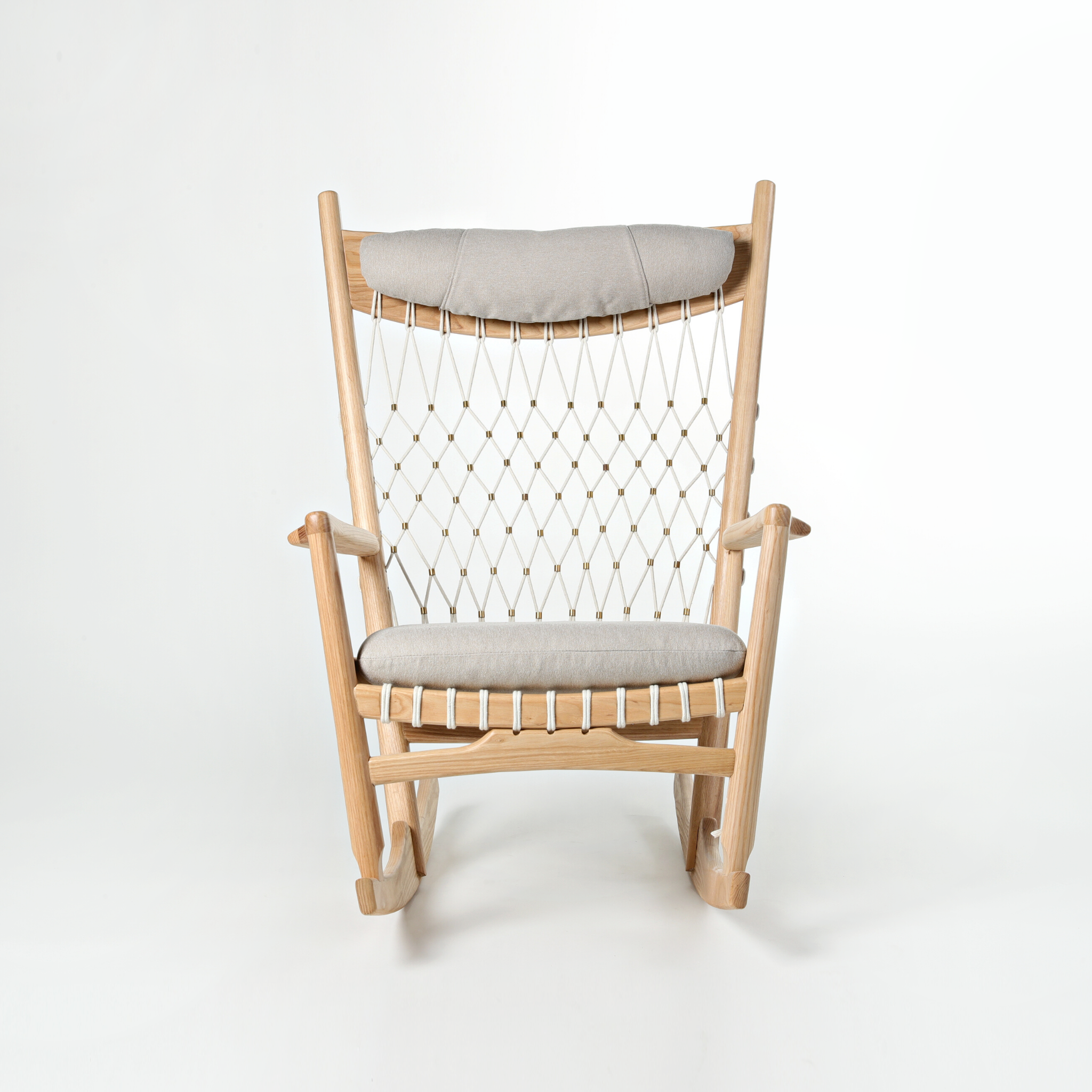 Mid-Century Furniture | Replica PP124 Rocking Chair