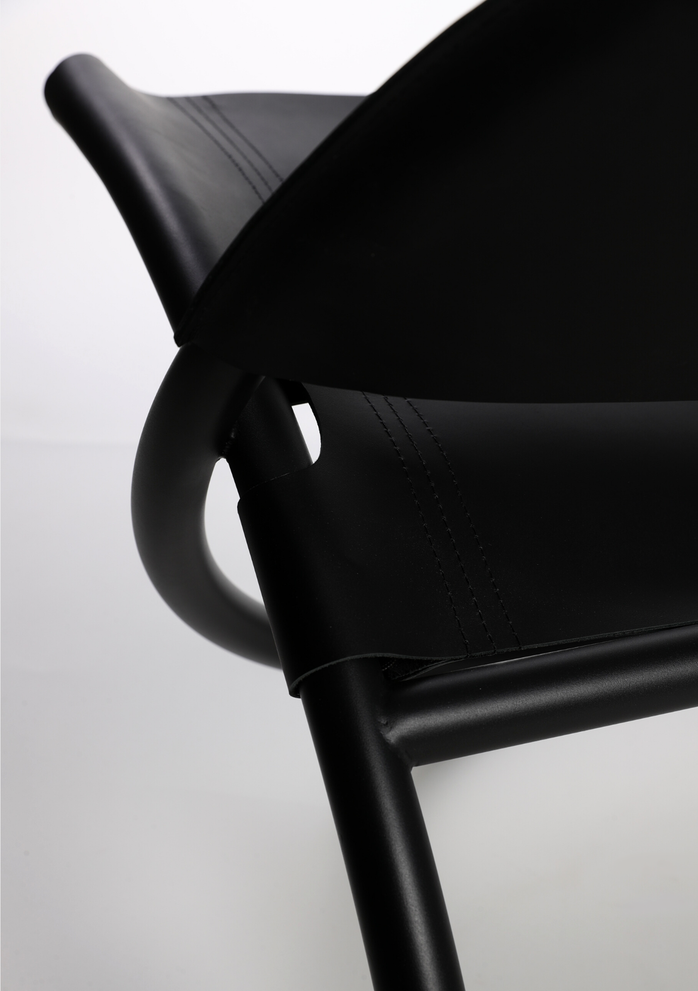 Black Mountain Furniture | Axis Lounge Chair - The Feelter