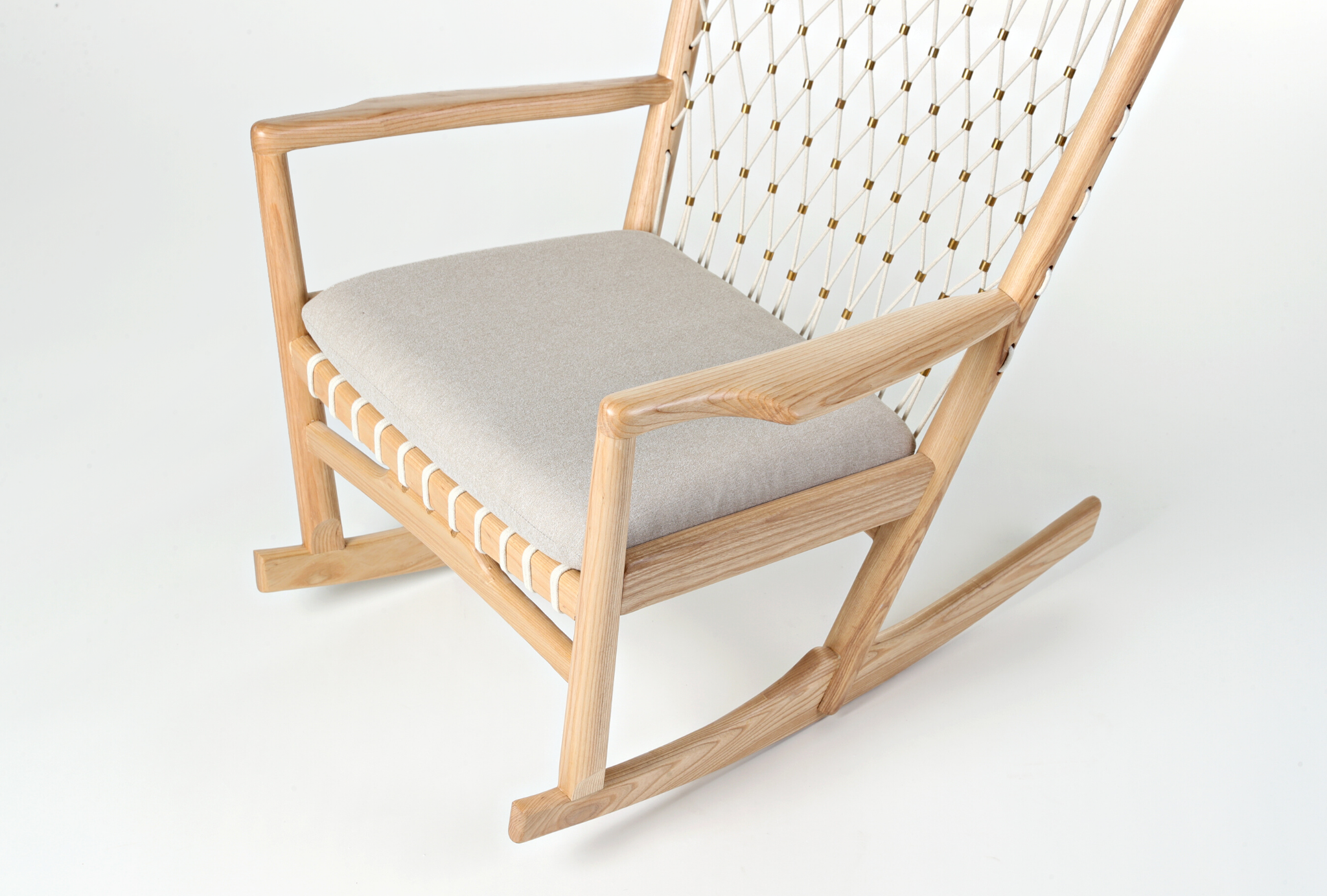 Mid-Century Furniture | Replica PP124 Rocking Chair