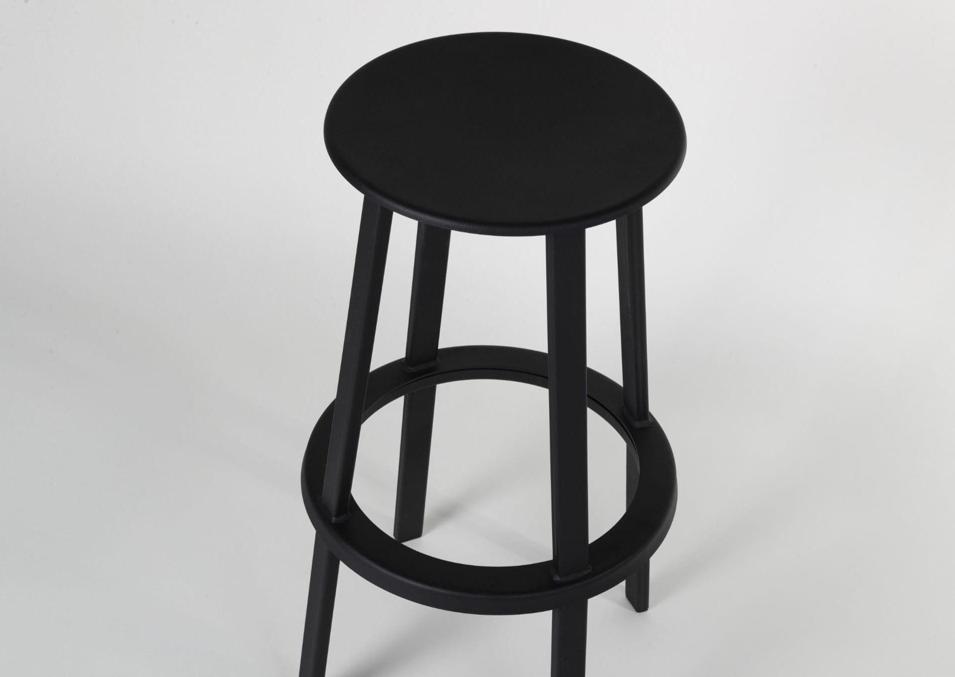 The Baldwin Rotating Bar Stool - The Feelter