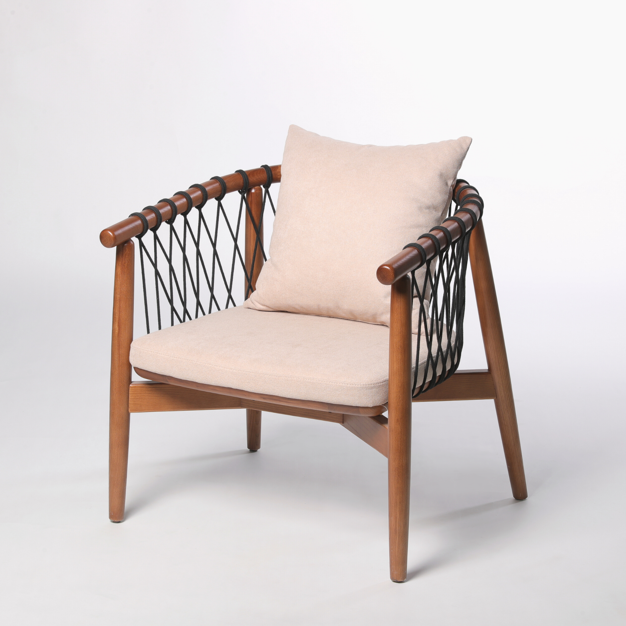 Mid Century | Basket Lounge Chair