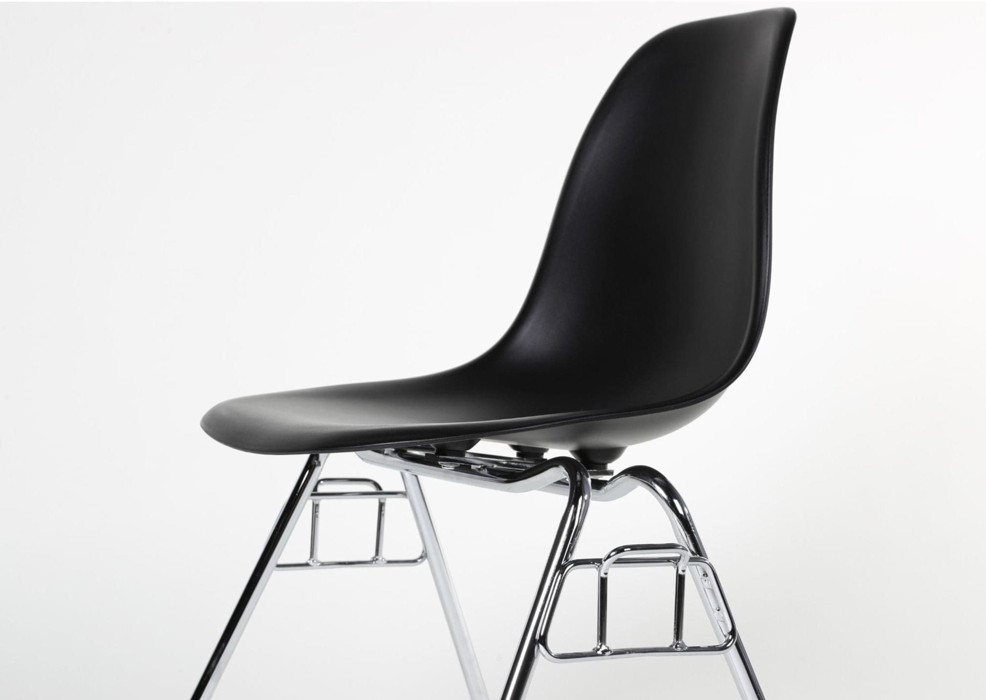 DSS Stacking Chair | Charles and Ray Eames Replica