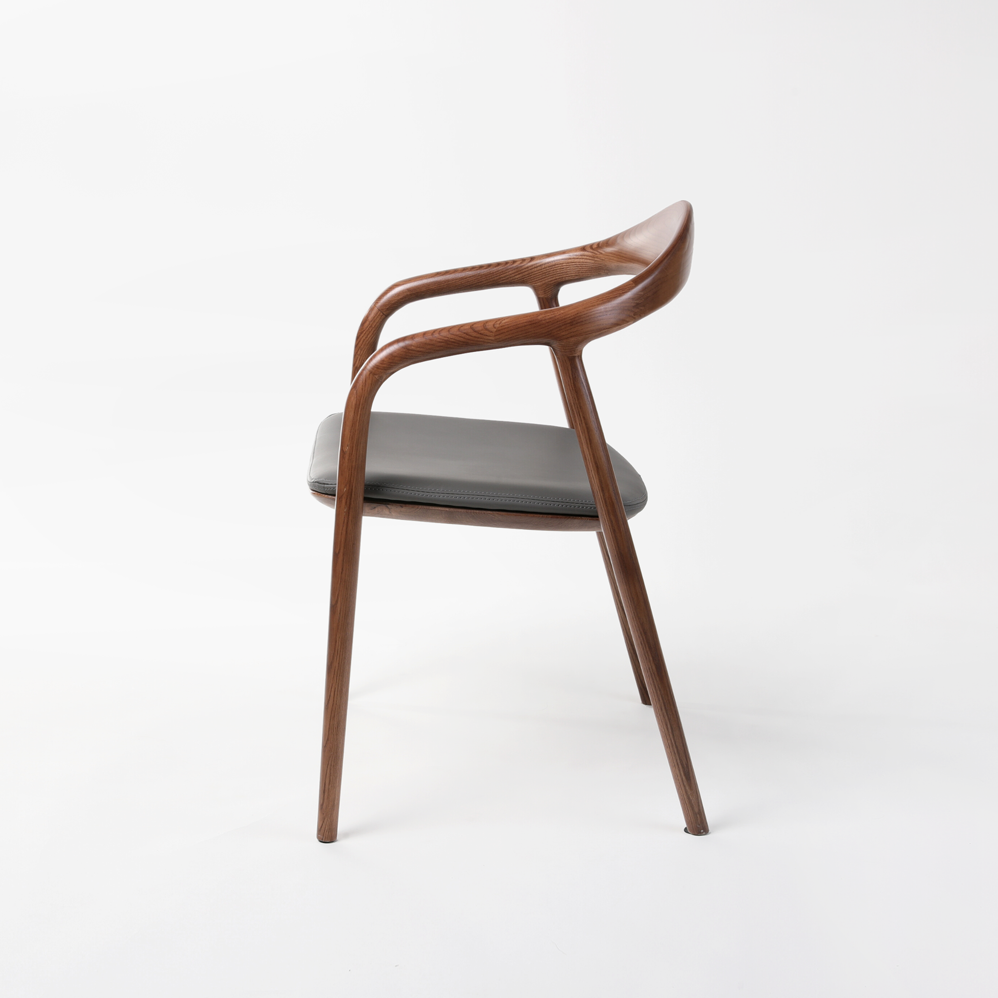 Mid Century Furniture | Neum Dining Chair