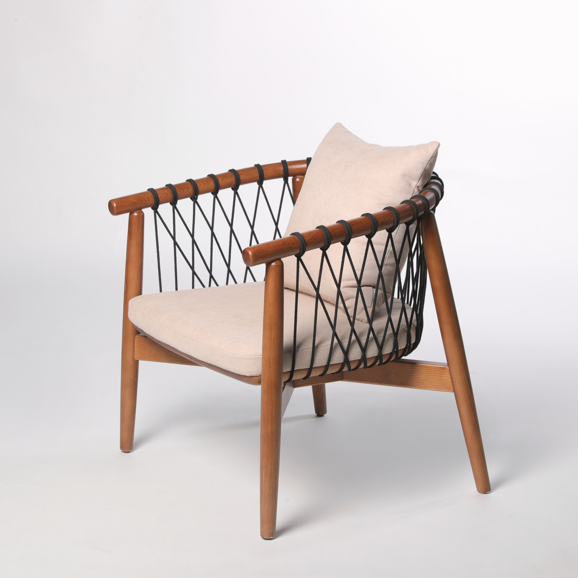 Mid Century | Basket Lounge Chair