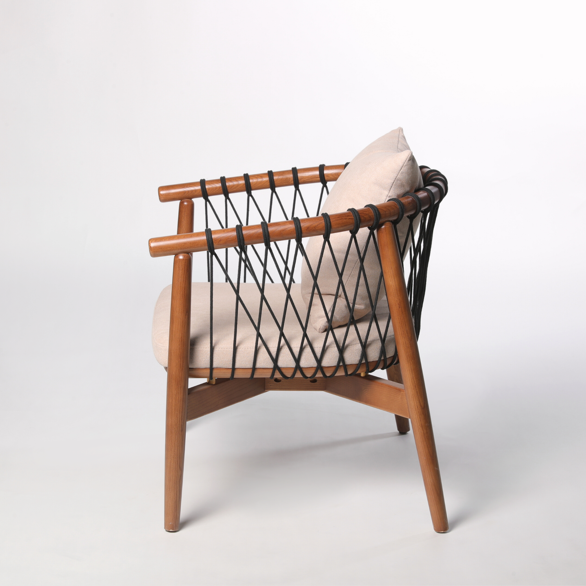 Mid Century | Basket Lounge Chair