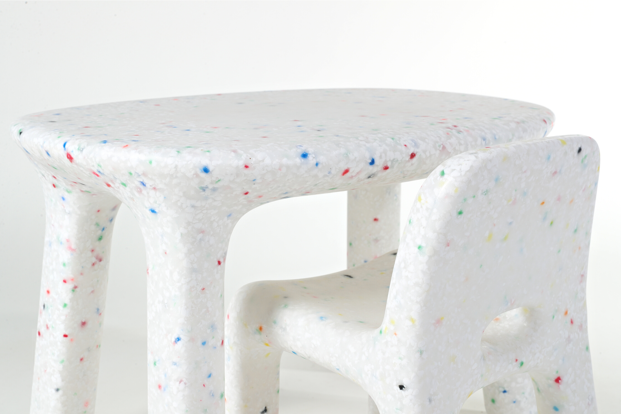 Outdoor Kid's Confetti Table