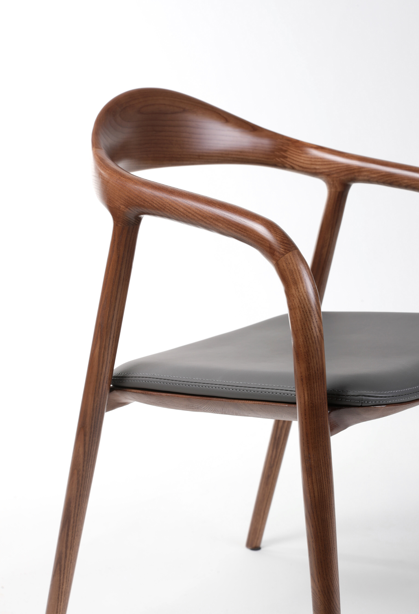 Mid Century Furniture | Neum Dining Chair