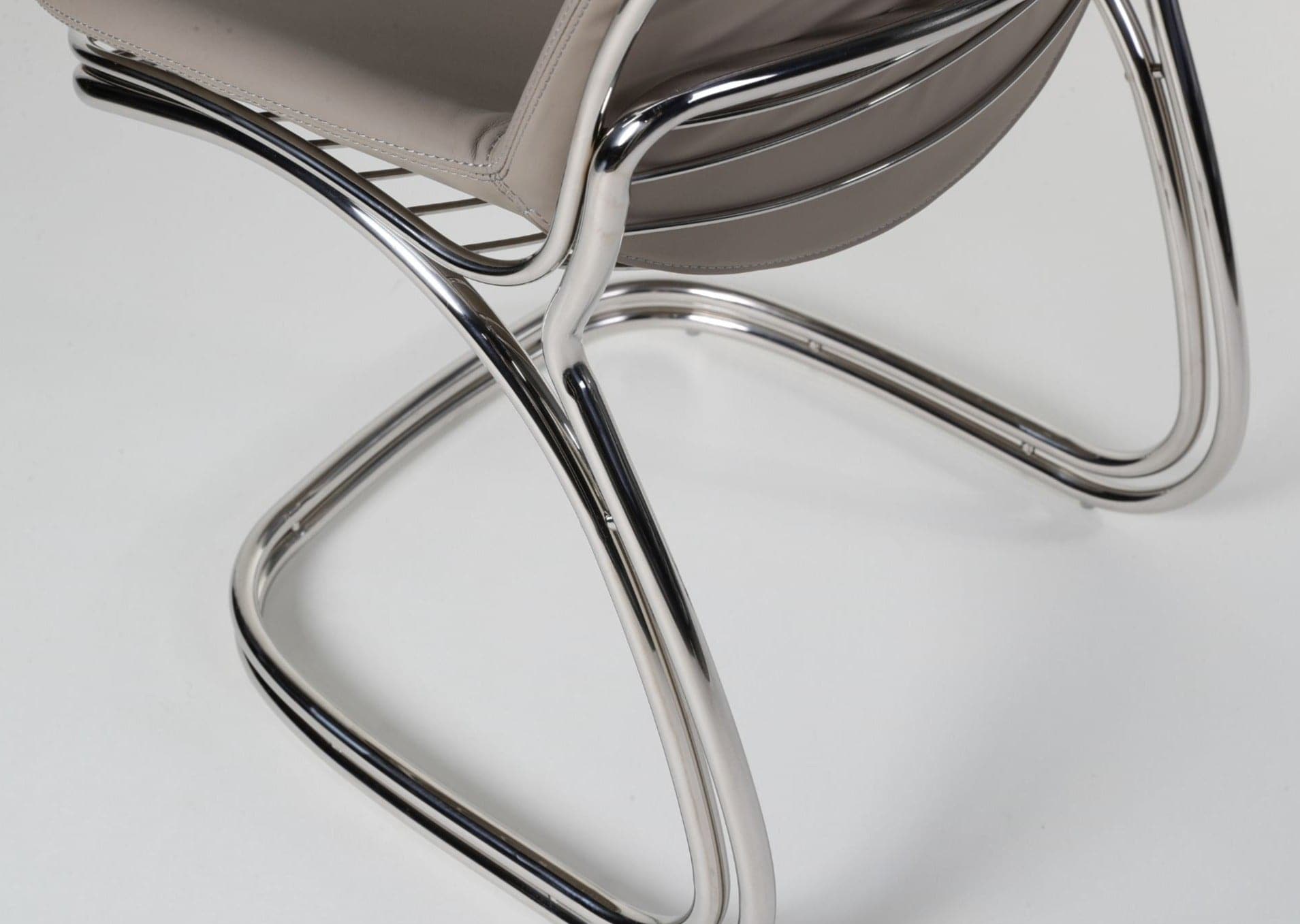 Sabrina Dining Chair | Gastone Rinaldi for RIMA | Replica - The Feelter