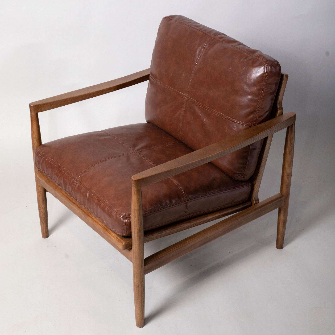 Mid-century furniture | Replica Hans Wegner CH2 Armchair