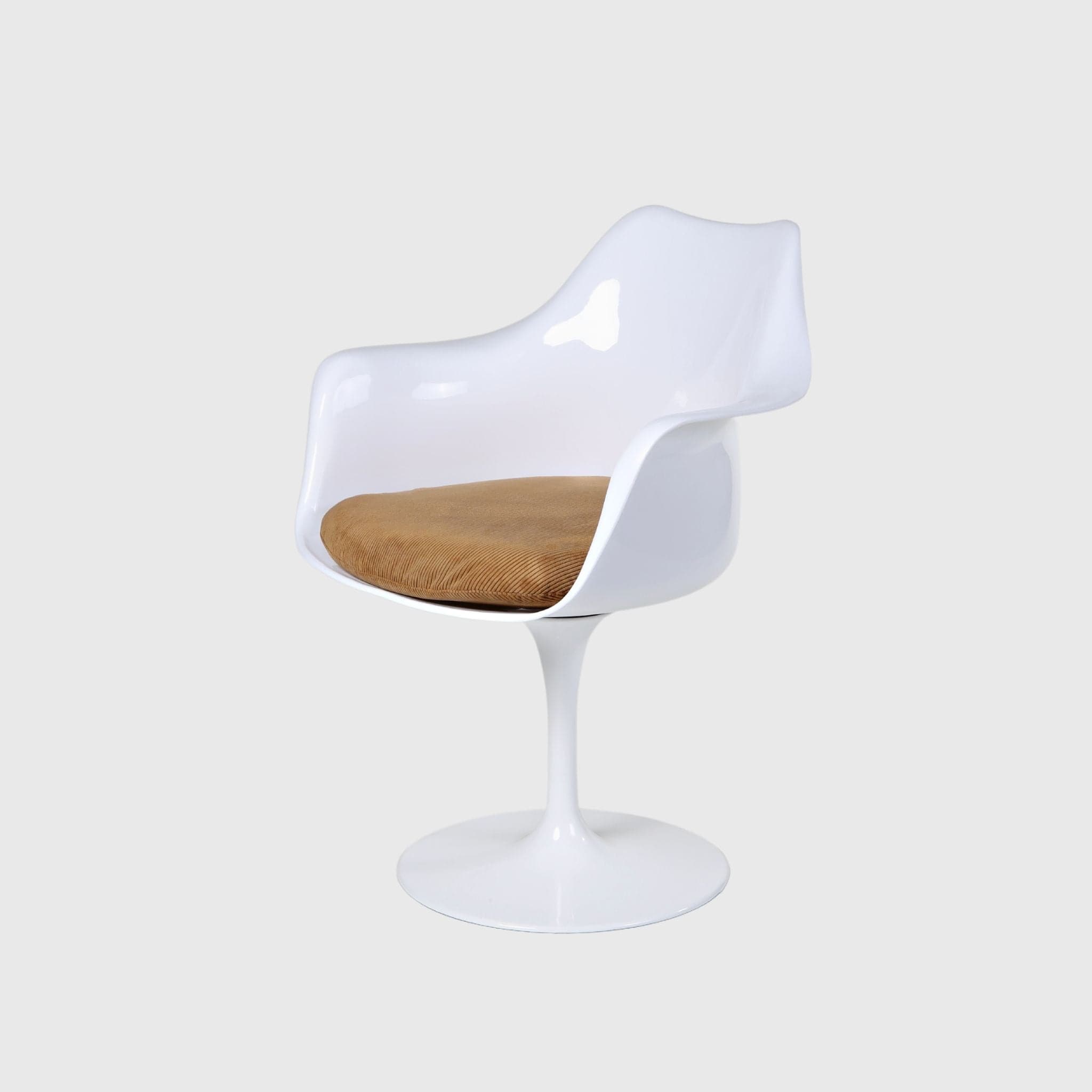 Tulip Dining Chair with Armrest | Eero Saarinen Replica