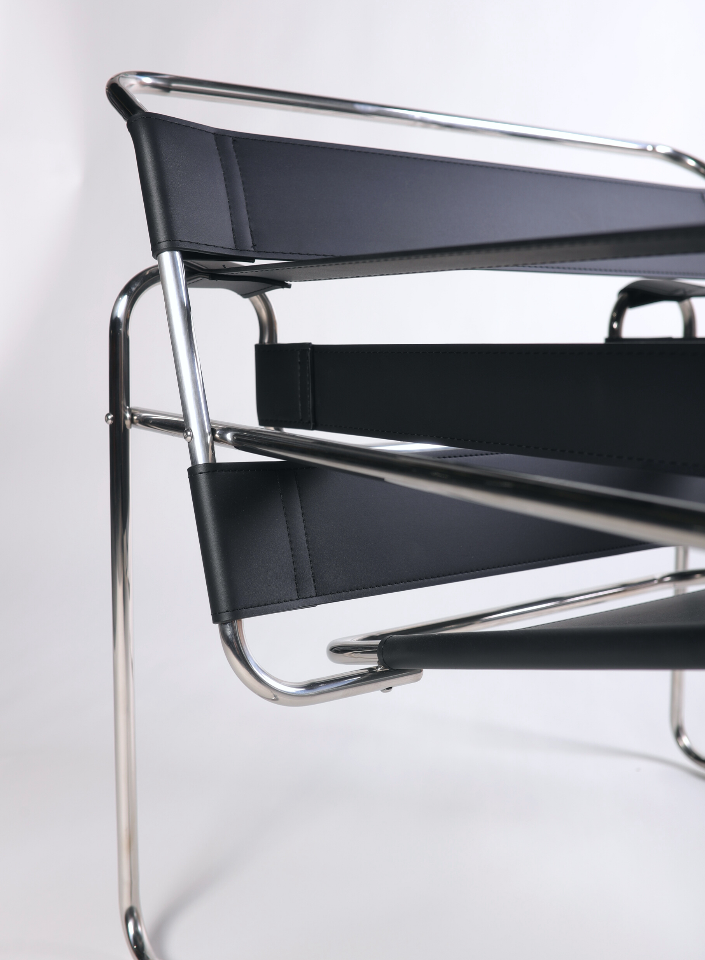 Mid-Century Furniture | Replica Wassily Armchair