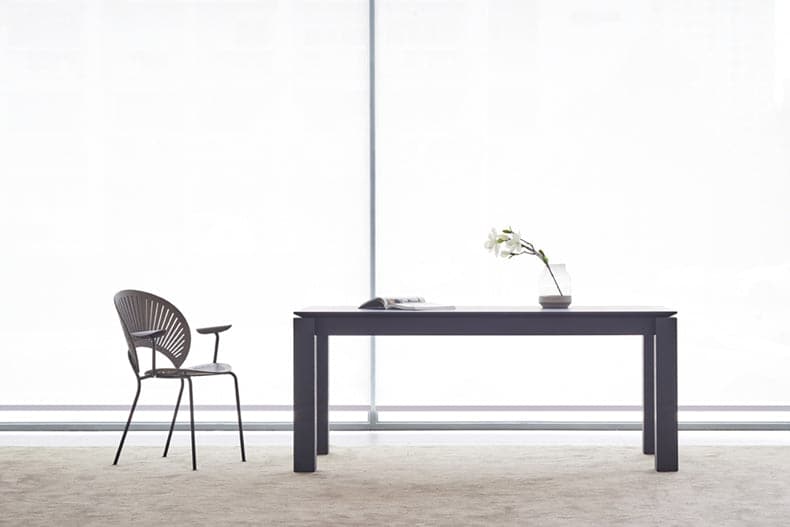 Vemb Dining Table - The Feelter