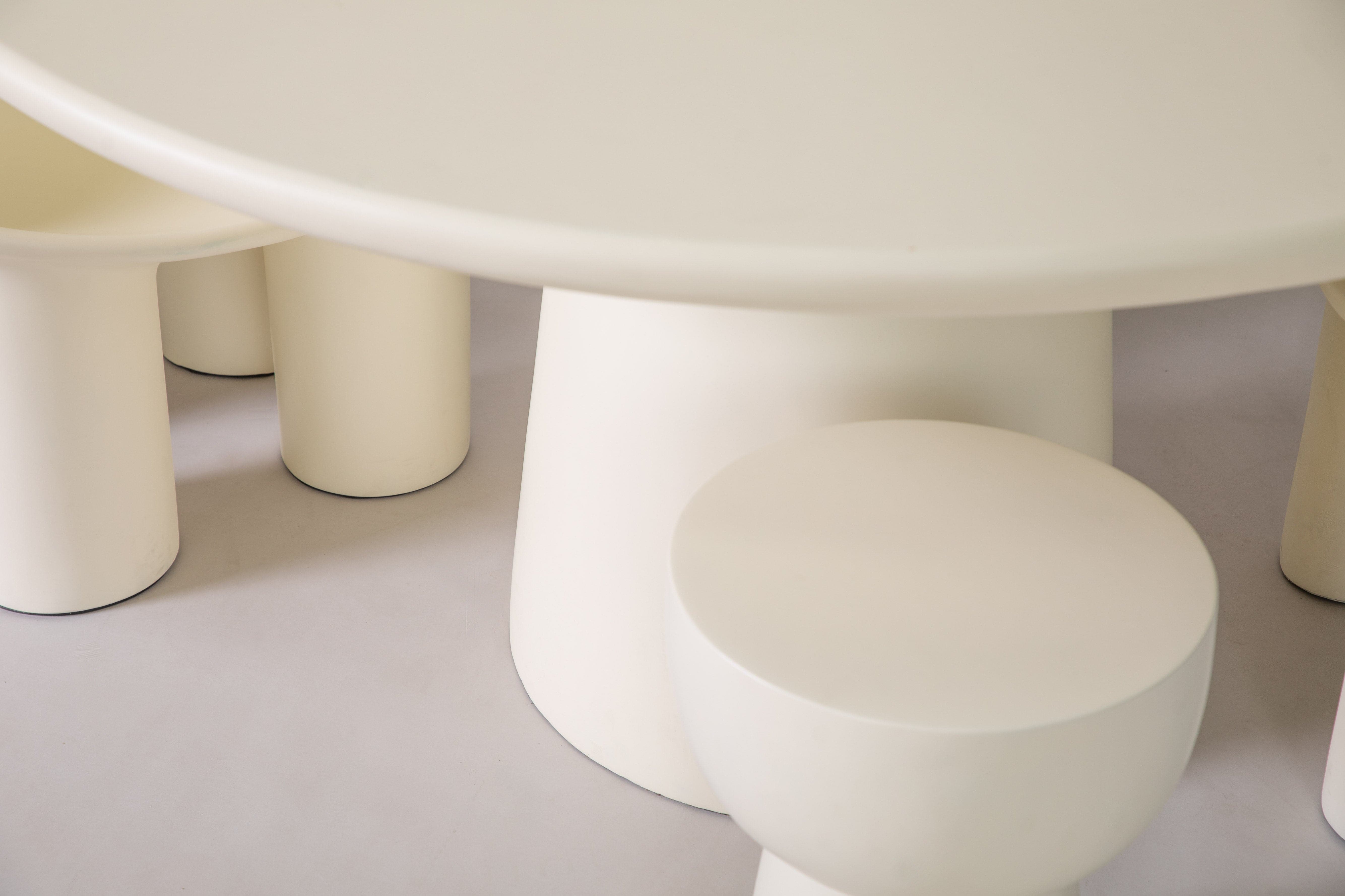 roly poly replica dining table