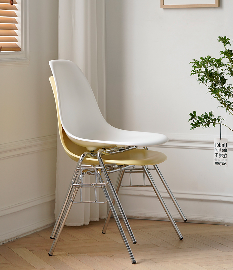 DSS Stacking Chair | Charles and Ray Eames Replica