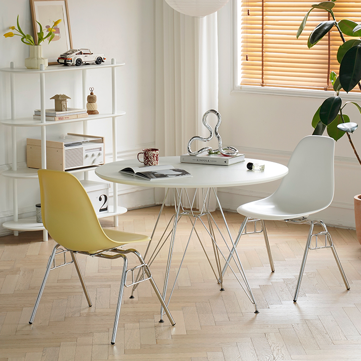 DSS Stacking Chair | Charles and Ray Eames Replica