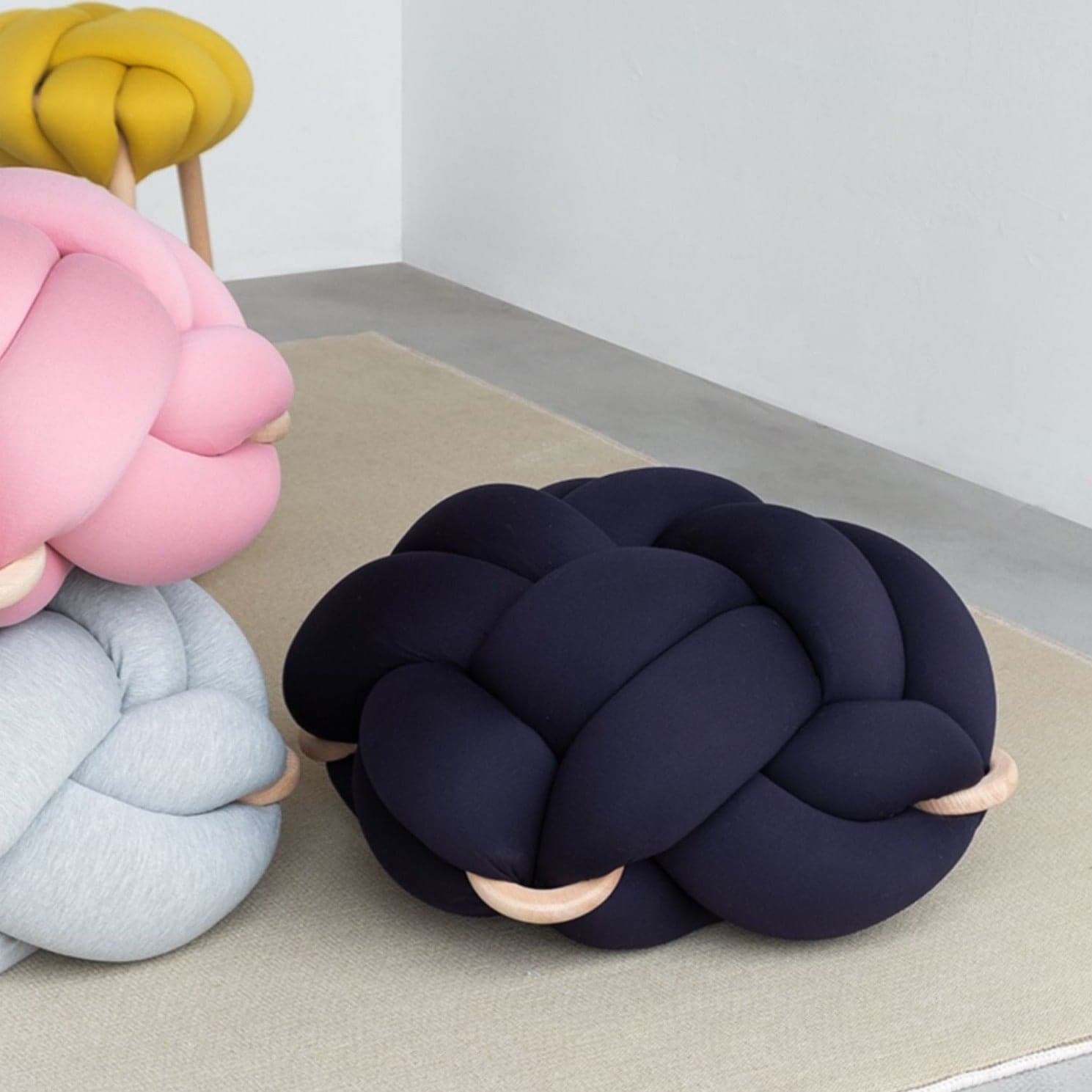 Knot Ottoman - The Feelter